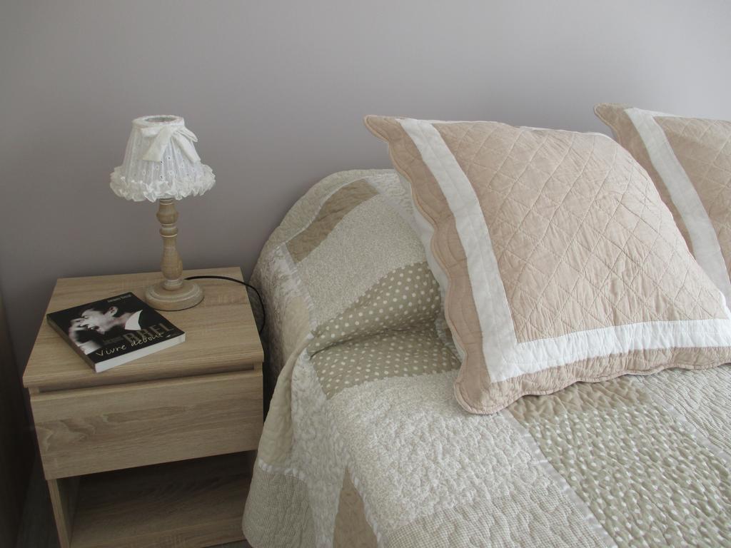 Les Abris Du Chateau Mer Habitación foto