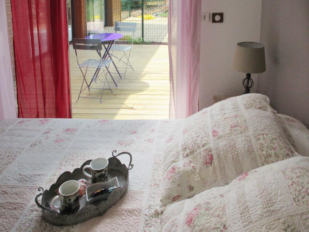 Les Abris Du Chateau Mer Habitación foto